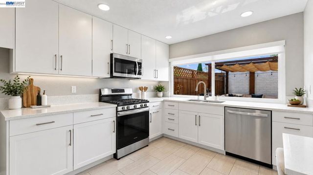 35845 Tozier St., Newark, CA 94560