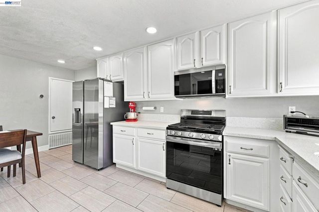 35845 Tozier St., Newark, CA 94560