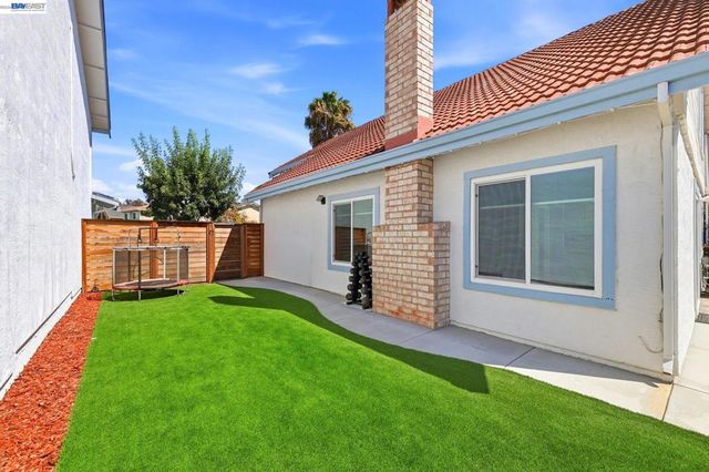 35845 Tozier St., Newark, CA 94560