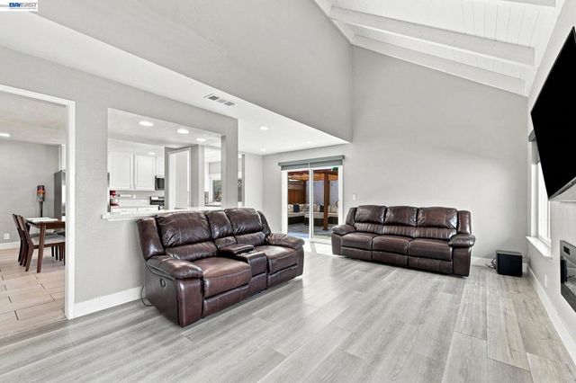 35845 Tozier St., Newark, CA 94560