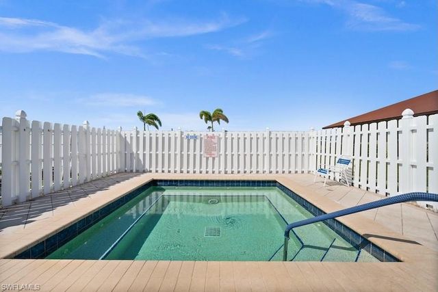 620 Horizon DR, North Fort Myers, FL 33903