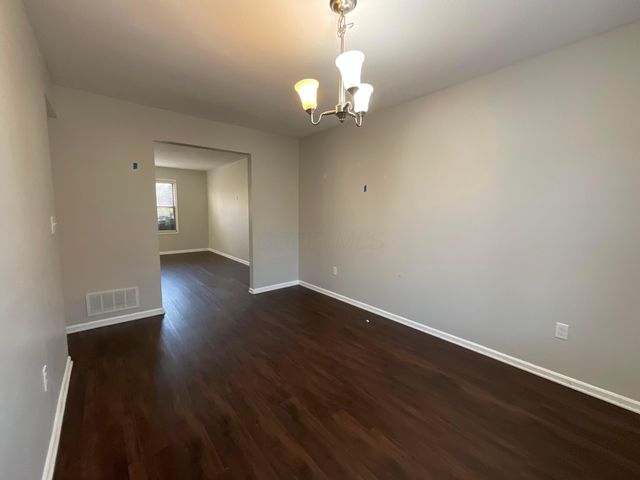 22 Liberty Ridge Avenue, Powell, OH 43065