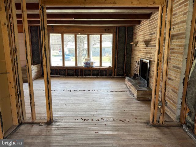 18425 TAKOMA DR SW, Barton, MD 21521