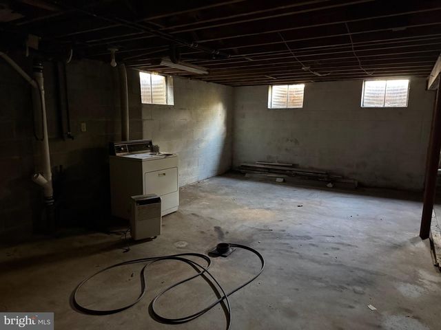 18425 TAKOMA DR SW, Barton, MD 21521