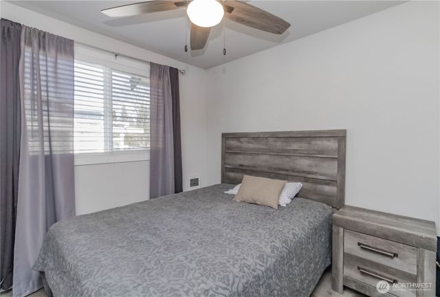 17224 E 10th Ave, Spanaway, WA 98387