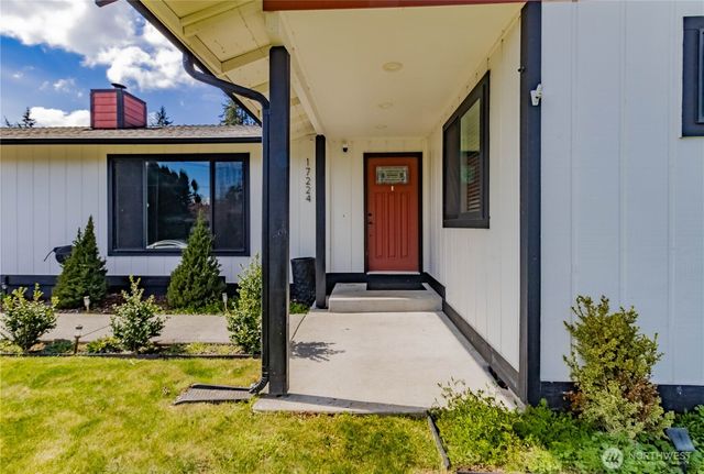 17224 E 10th Ave, Spanaway, WA 98387