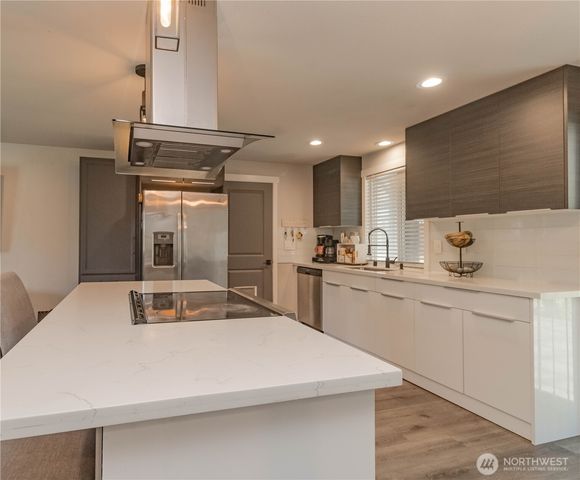 17224 E 10th Ave, Spanaway, WA 98387