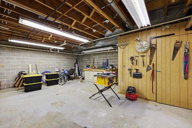7773 Frampton Drive, Washington Twp, MI 48095