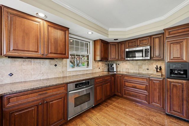 7773 Frampton Drive, Washington Twp, MI 48095