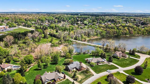 7773 Frampton Drive, Washington Twp, MI 48095