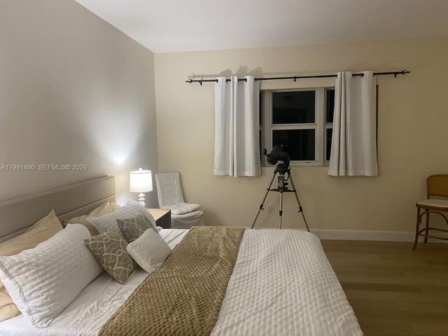 15051 Royal Oaks Ln 1705, North Miami, FL 33181