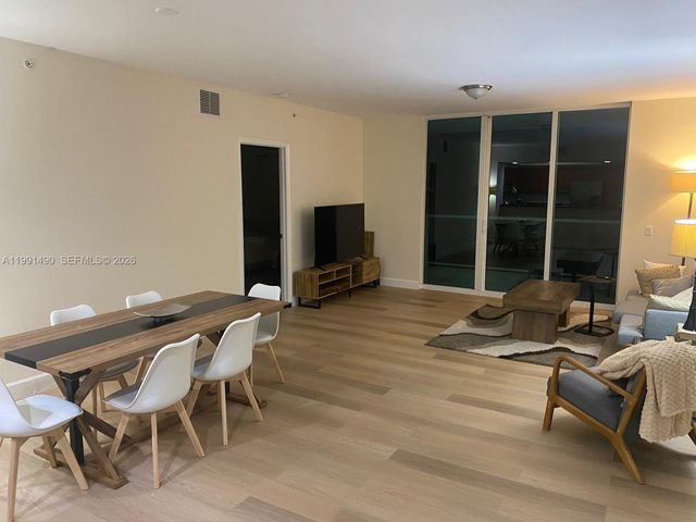 15051 Royal Oaks Ln 1705, North Miami, FL 33181