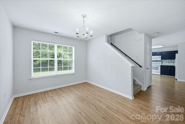 7143 Wandering Creek Drive, Charlotte, NC 28216