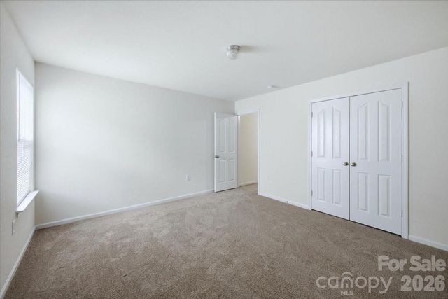 7143 Wandering Creek Drive, Charlotte, NC 28216