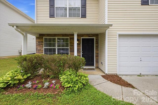 7143 Wandering Creek Drive, Charlotte, NC 28216