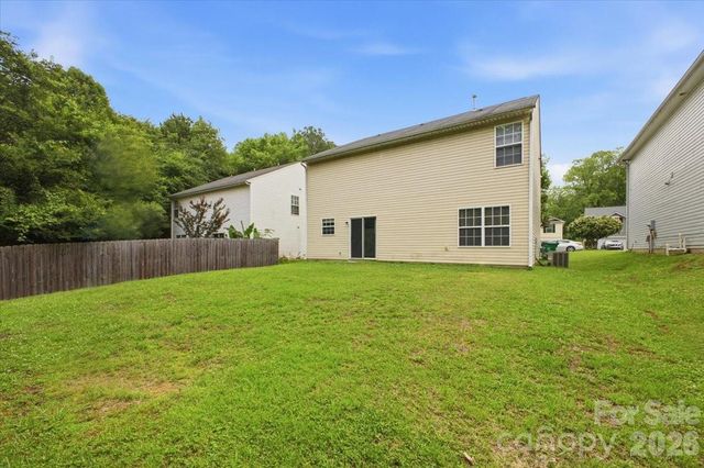 7143 Wandering Creek Drive, Charlotte, NC 28216