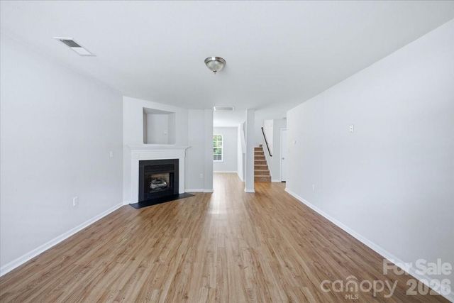 7143 Wandering Creek Drive, Charlotte, NC 28216