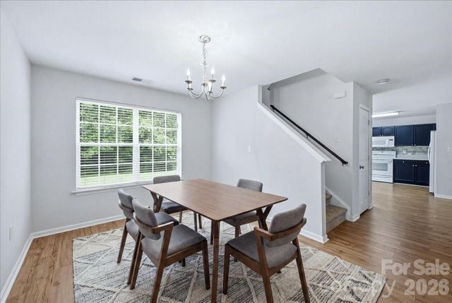7143 Wandering Creek Drive, Charlotte, NC 28216
