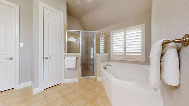 1301 Twisting Star Drive, Fort Worth, TX 76052