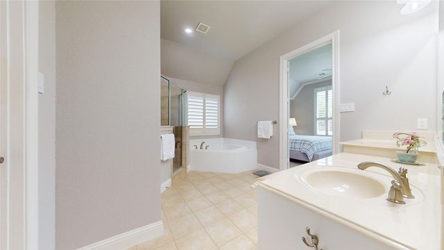 1301 Twisting Star Drive, Fort Worth, TX 76052