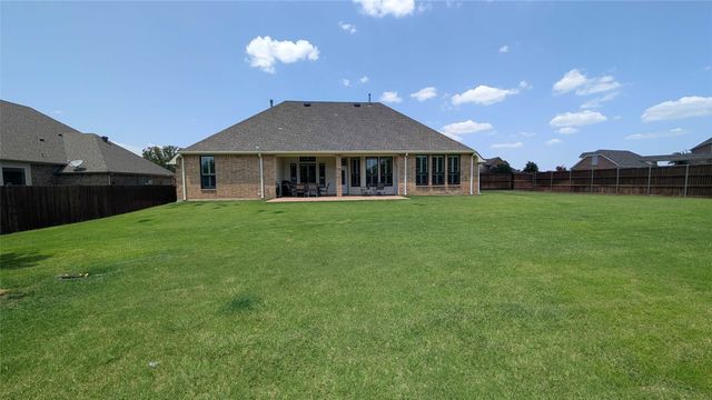 1301 Twisting Star Drive, Fort Worth, TX 76052
