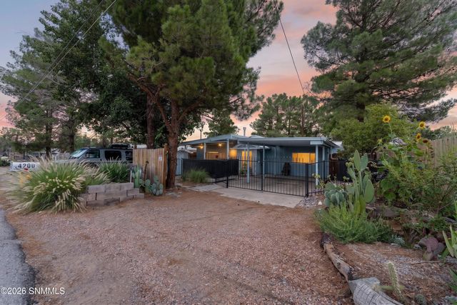 4200 San Ysidro Road, Las Cruces, NM 88007