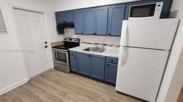 2729 NW 47th St, Miami, FL 33142