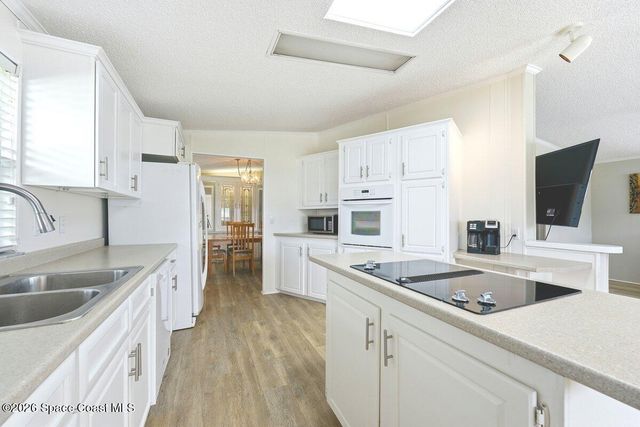 304 Portside Lane, Edgewater, FL 32141