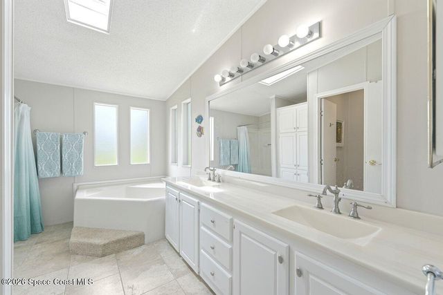 304 Portside Lane, Edgewater, FL 32141