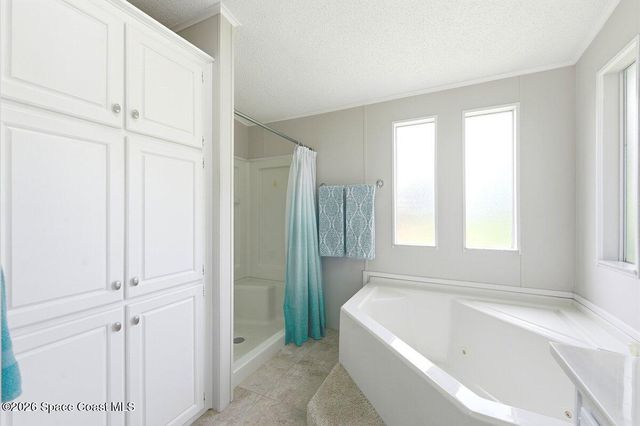 304 Portside Lane, Edgewater, FL 32141