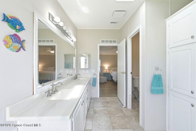 304 Portside Lane, Edgewater, FL 32141