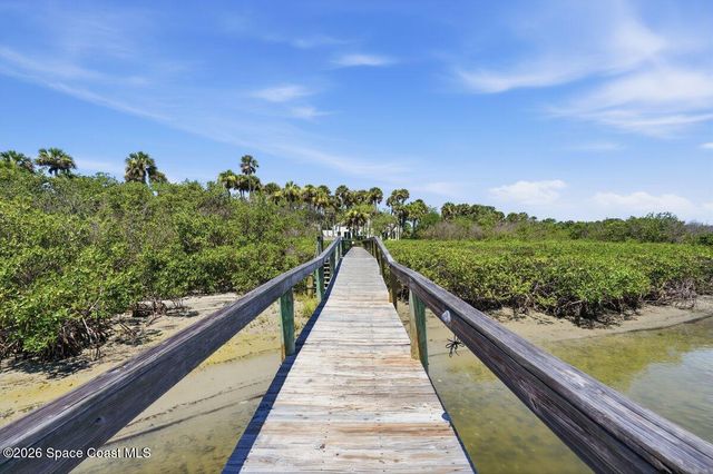 304 Portside Lane, Edgewater, FL 32141