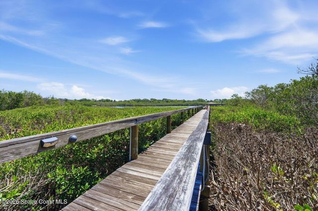 304 Portside Lane, Edgewater, FL 32141
