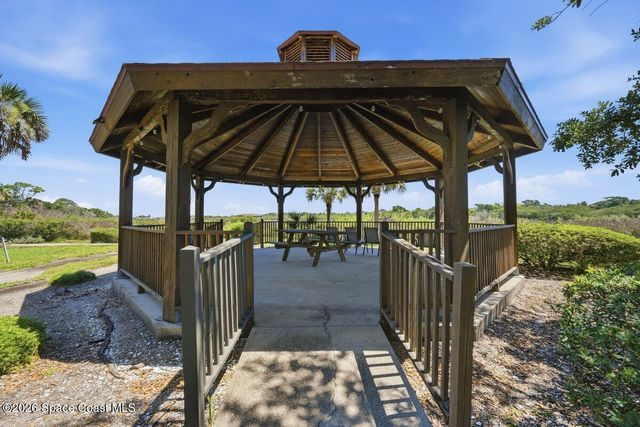 304 Portside Lane, Edgewater, FL 32141