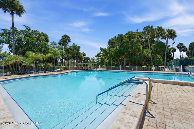 304 Portside Lane, Edgewater, FL 32141