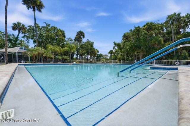 304 Portside Lane, Edgewater, FL 32141
