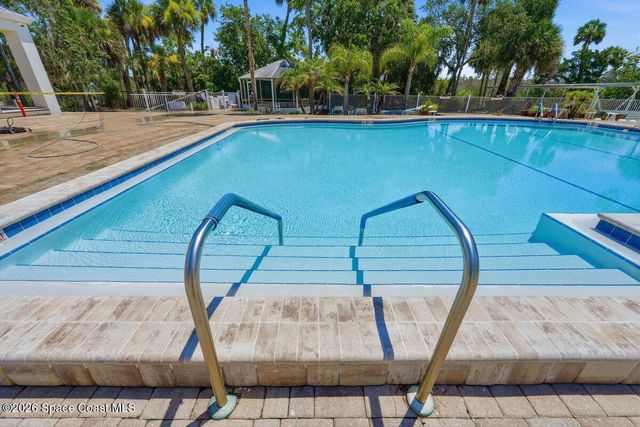 304 Portside Lane, Edgewater, FL 32141