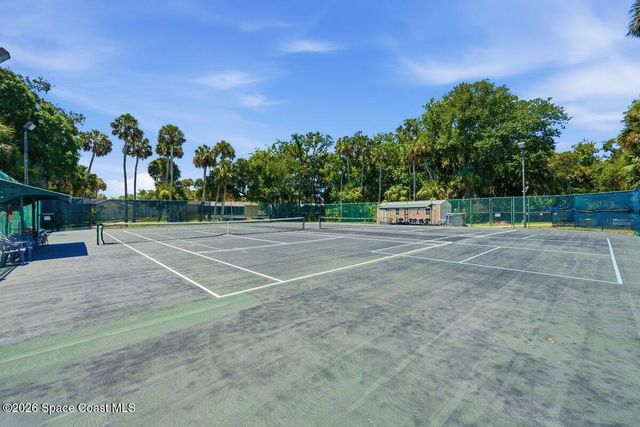 304 Portside Lane, Edgewater, FL 32141