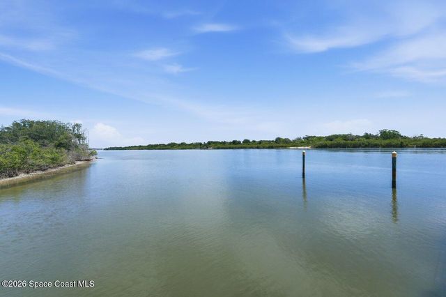 304 Portside Lane, Edgewater, FL 32141