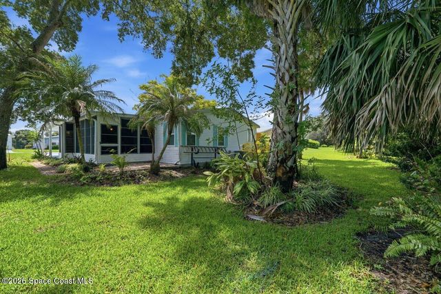 304 Portside Lane, Edgewater, FL 32141