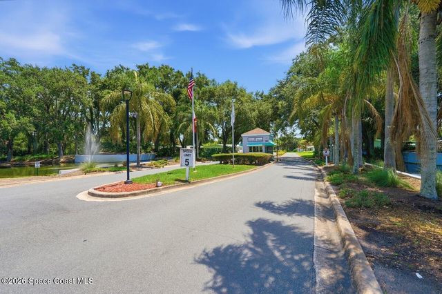 304 Portside Lane, Edgewater, FL 32141