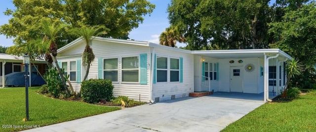 304 Portside Lane, Edgewater, FL 32141