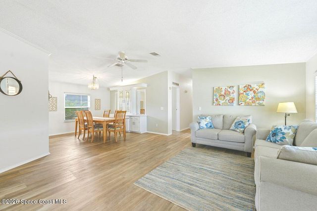 304 Portside Lane, Edgewater, FL 32141