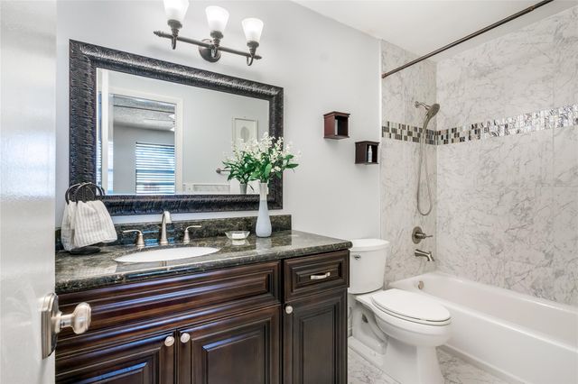 7920 NW 11th Ct, Plantation, FL 33322