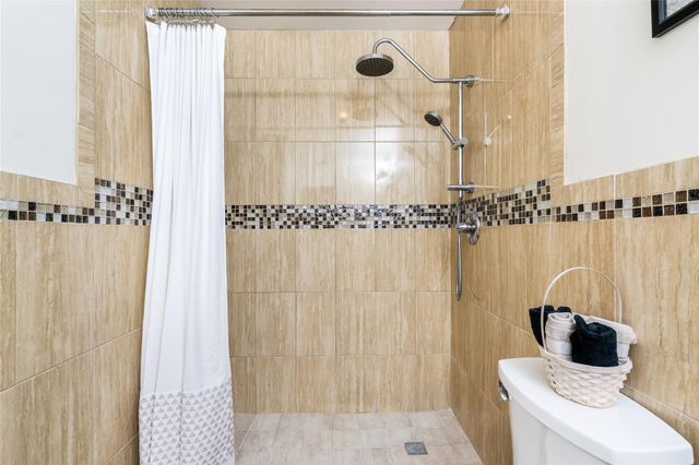 7920 NW 11th Ct, Plantation, FL 33322