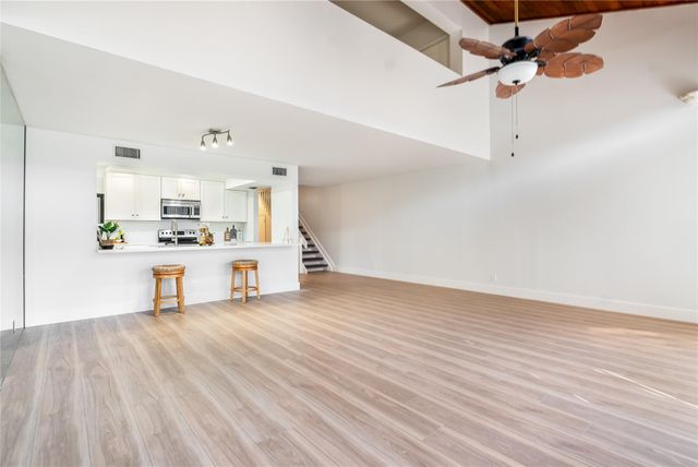 7920 NW 11th Ct, Plantation, FL 33322