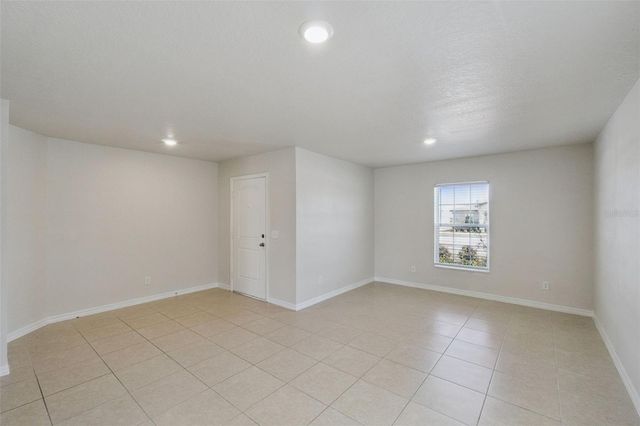 1729 CANAAN LOOP, Dundee, FL 33838