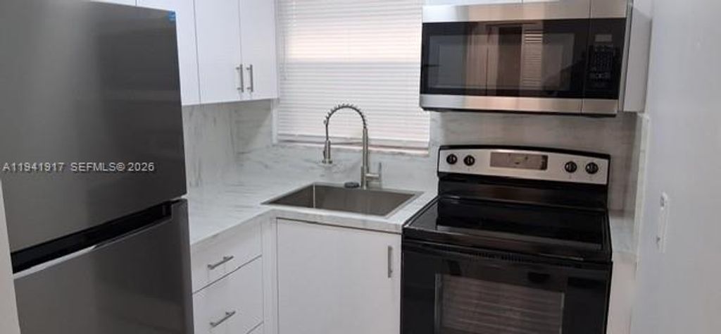 2332 Fillmore St 6-12, Hollywood, FL 33020