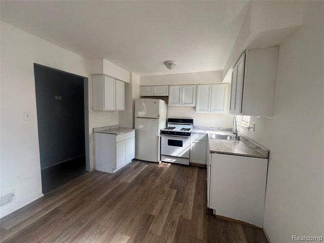 20476 Birwood Street, Detroit, MI 48221
