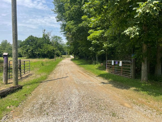 2301 Combes Road, Quincy, IN 47456